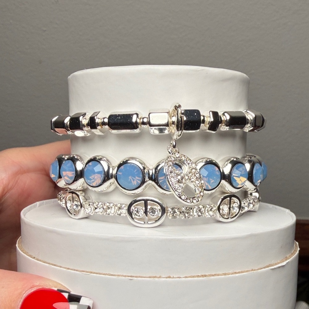Bp Summer Stacks -Silver Plated WRemovable Charm 40$